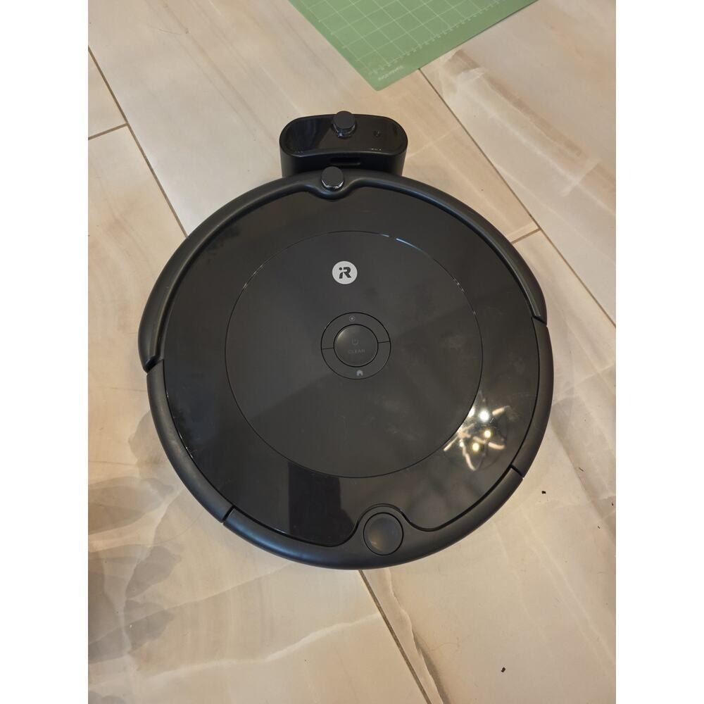 iRobot Roomba 694 Robot Vacuum - R694020 - Black